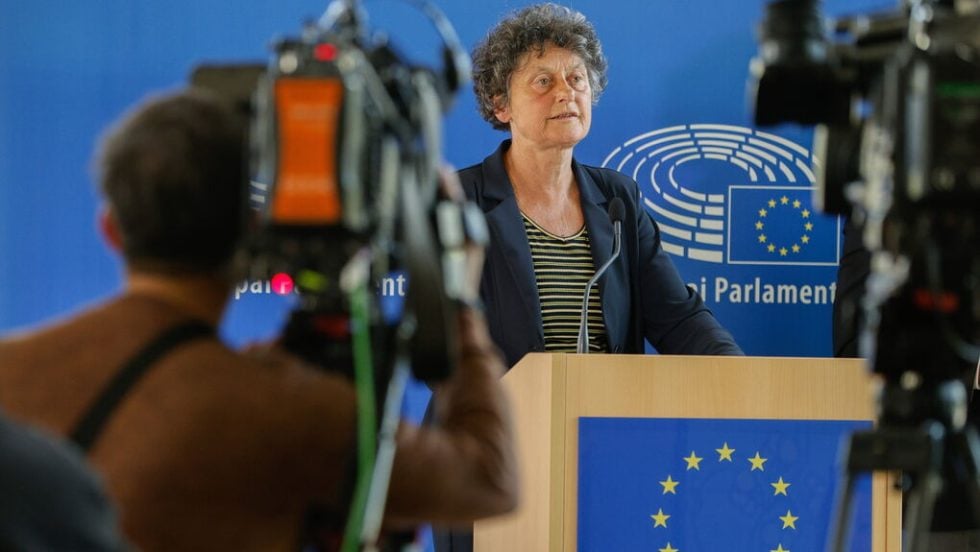 «Φράχτες» στον δρόμο του Συμφώνου Μετανάστευσης